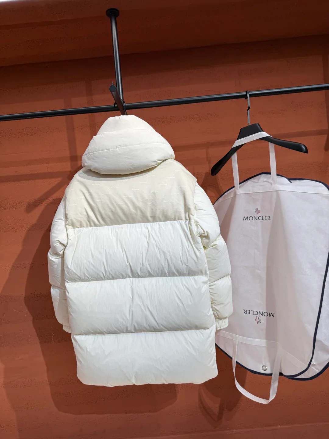 Men's Jackets And Down Jackets MONCLER 18487542