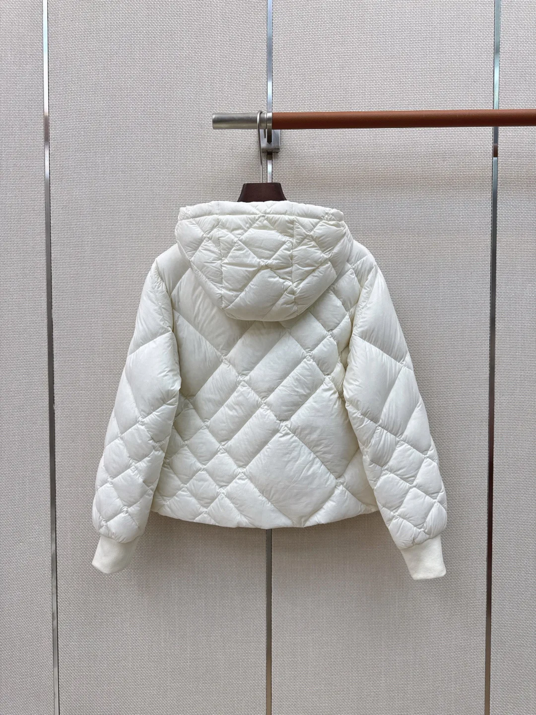 Women's Jackets And Down Jackets BURBERRY 18108276