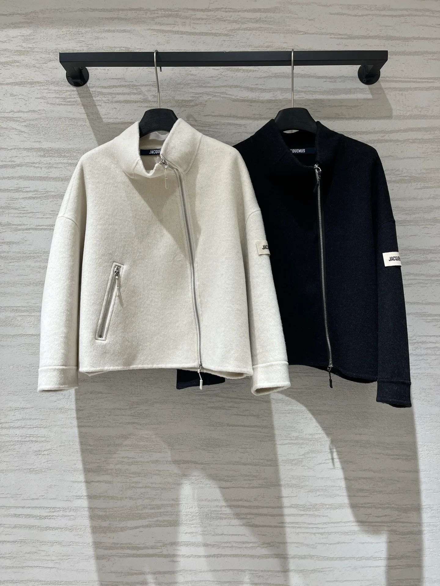 Women's Jackets And Down Jackets JACQUEMUS 18533345