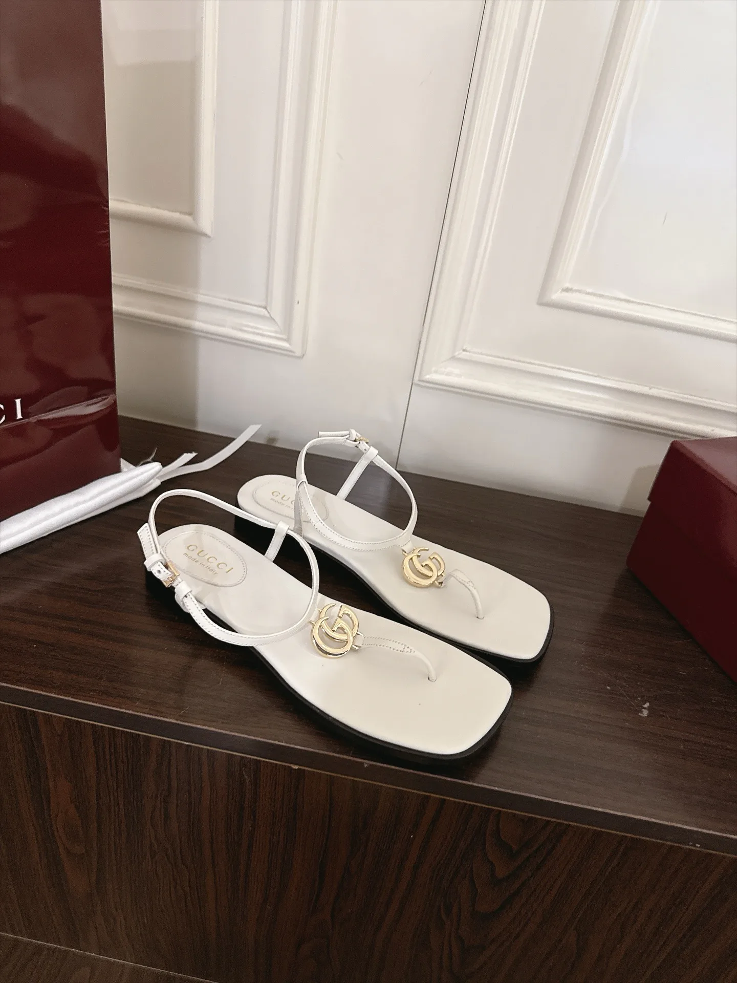 Women's Open-Toe Sandals GUCCI 18143129