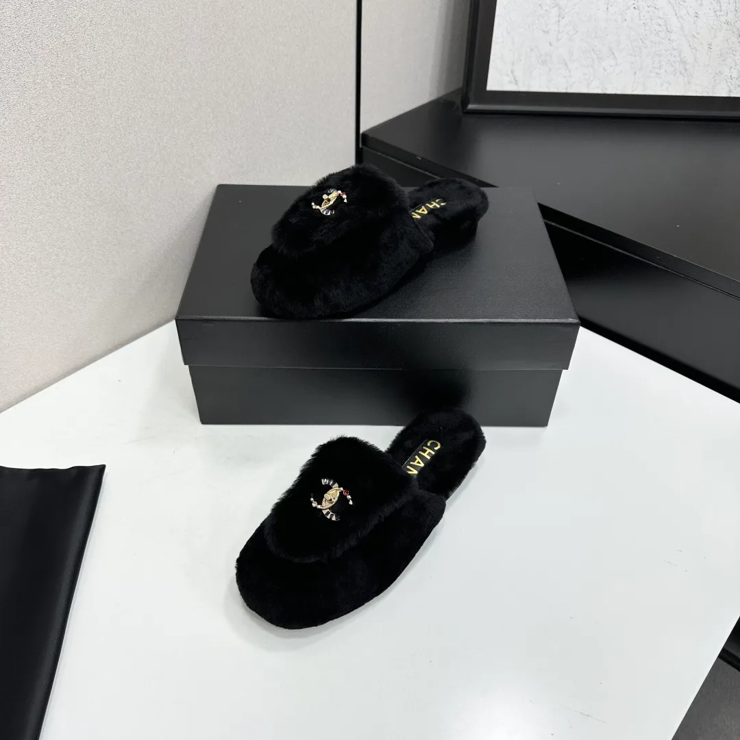 Women's Slippers CHANEL 18436111