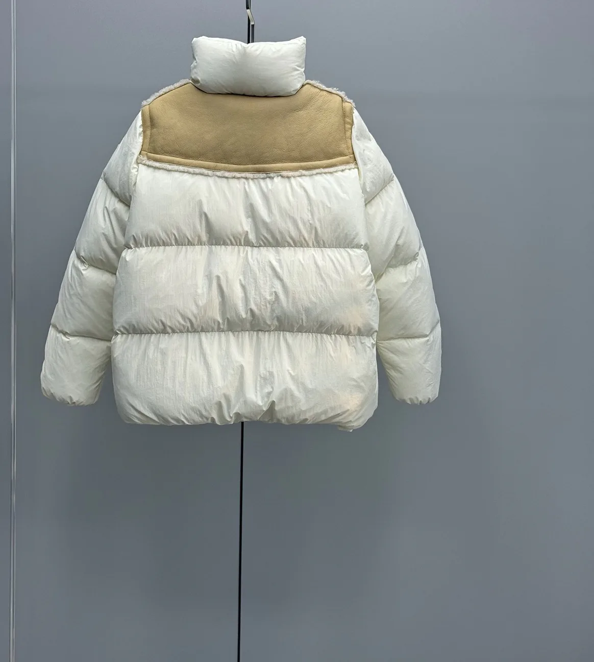 Women's Jackets And Down Jackets MONCLER 18106446