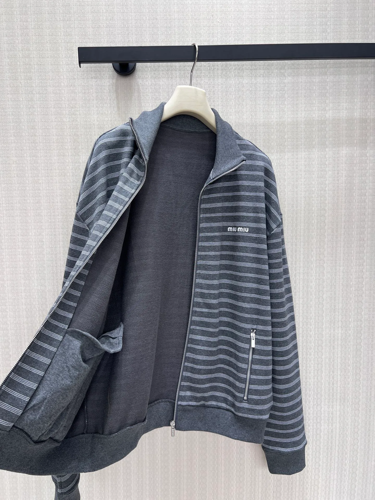 Women's Jackets And Down Jackets MIU MIU 18402537
