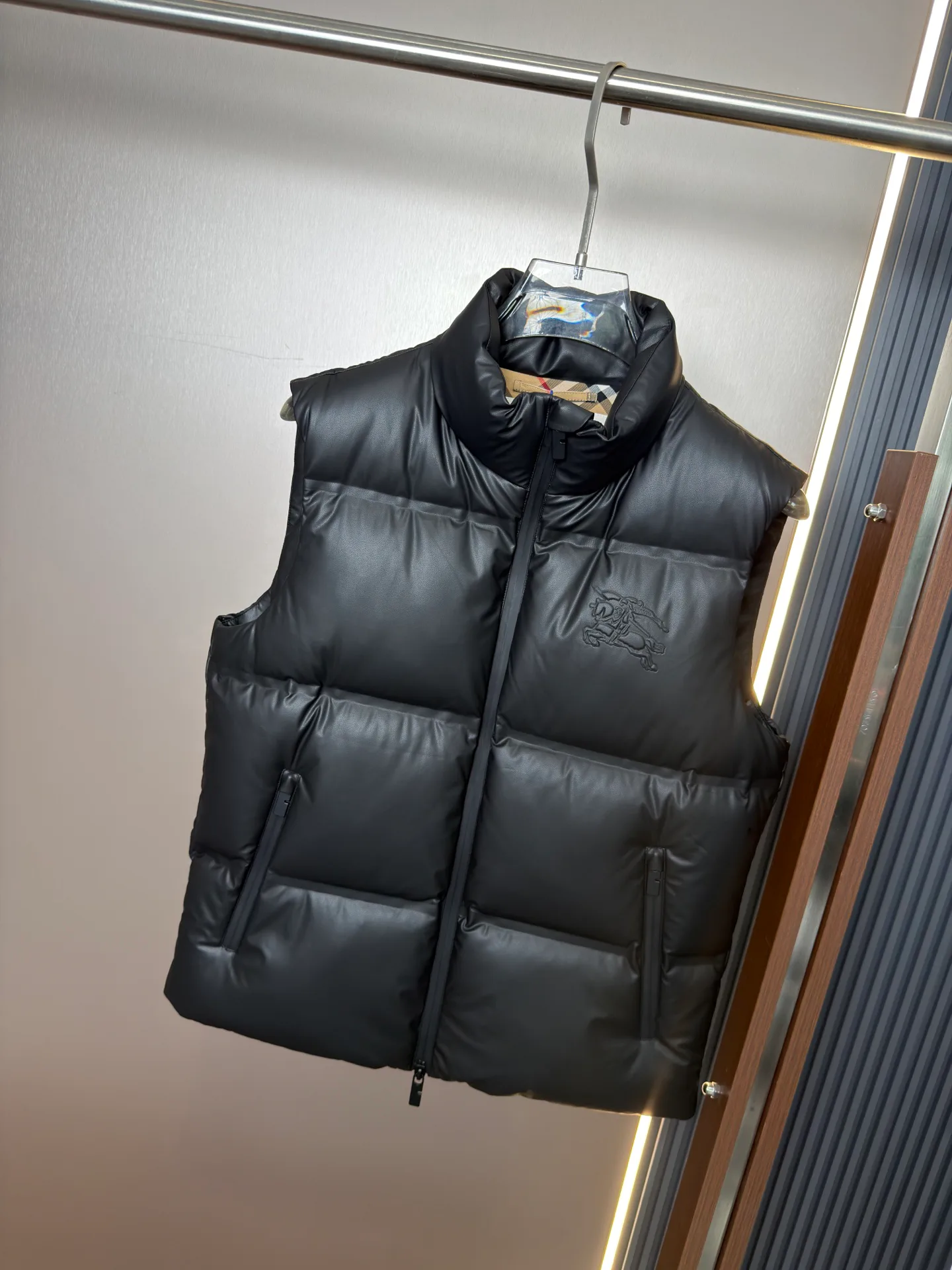 Women's Vests BURBERRY 17915386