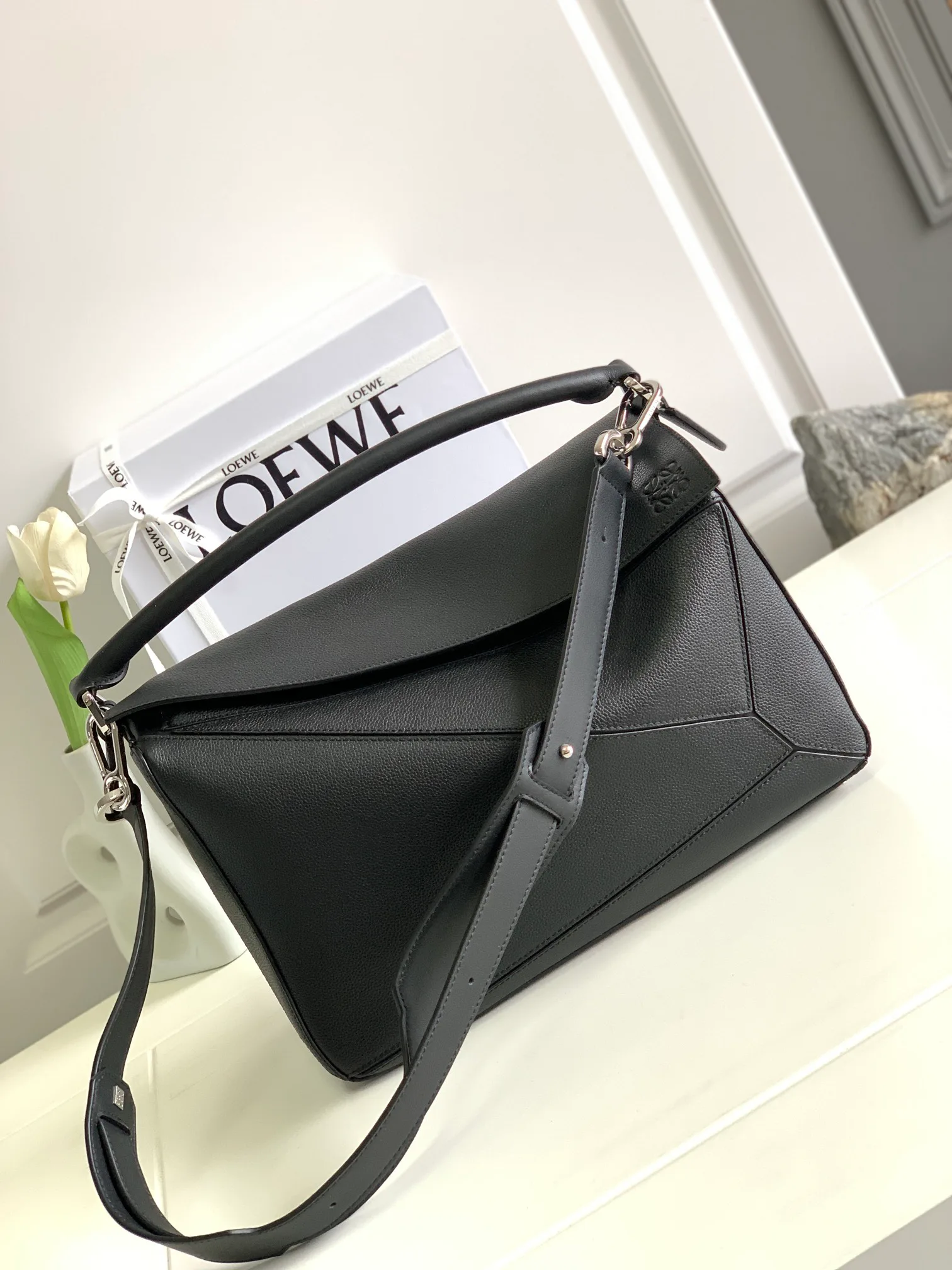 Women's Classic Handbags LOEWE 18030356