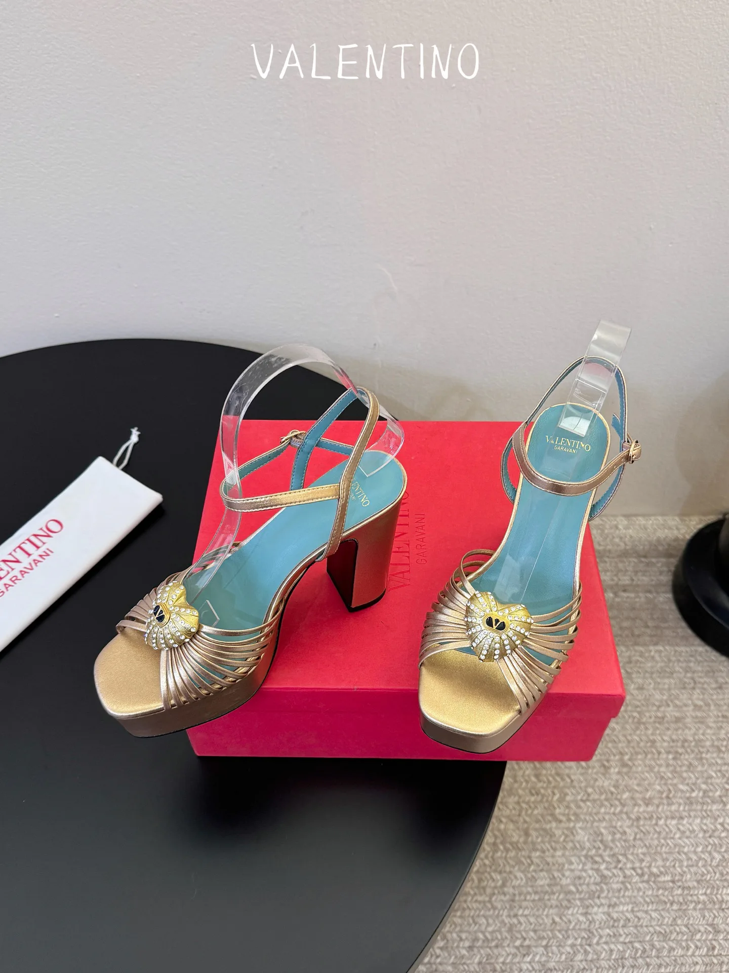Women's Open-Toe Sandals VALENTINO 17396953