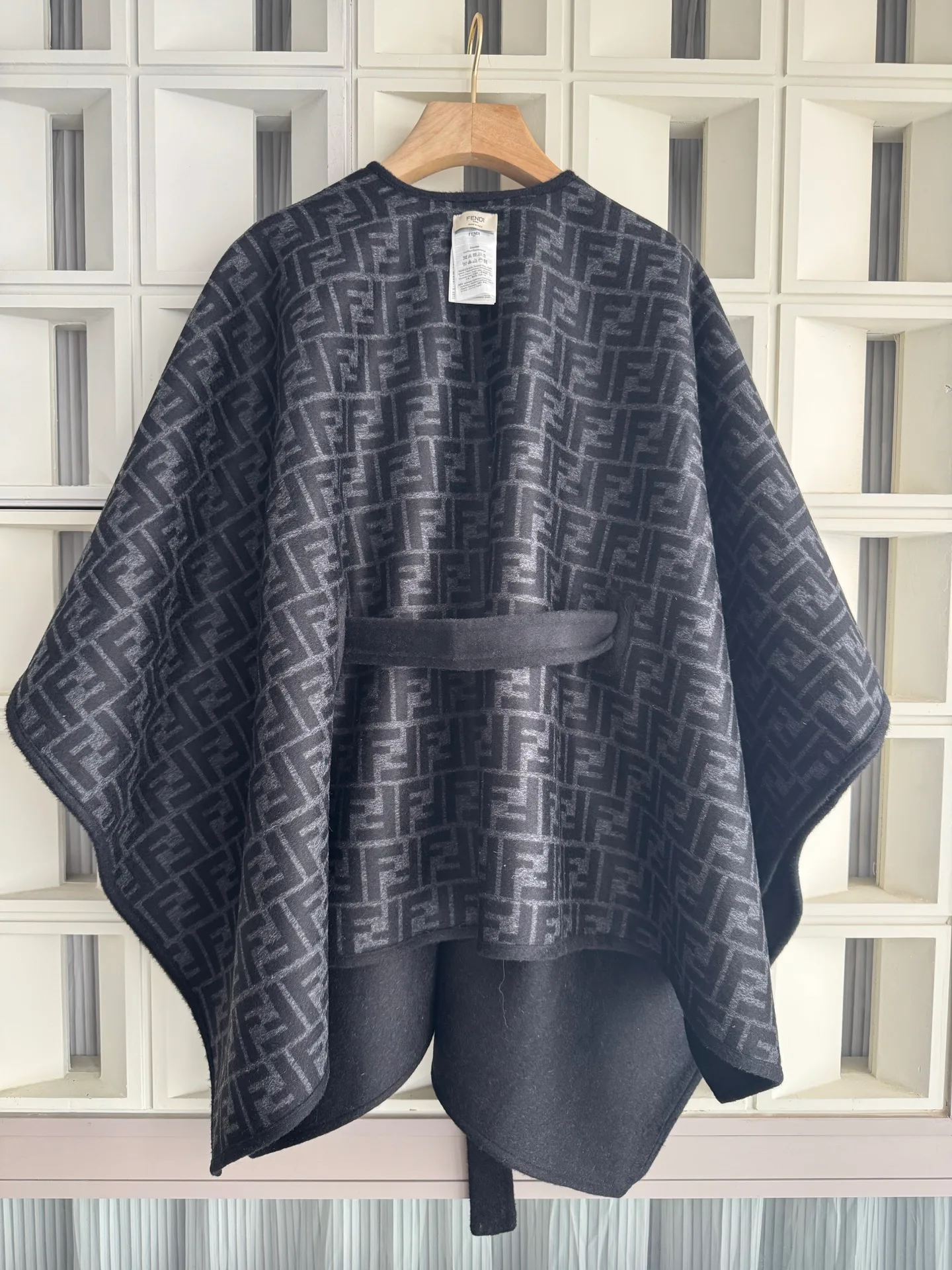 Women's Coats FENDI 18361622