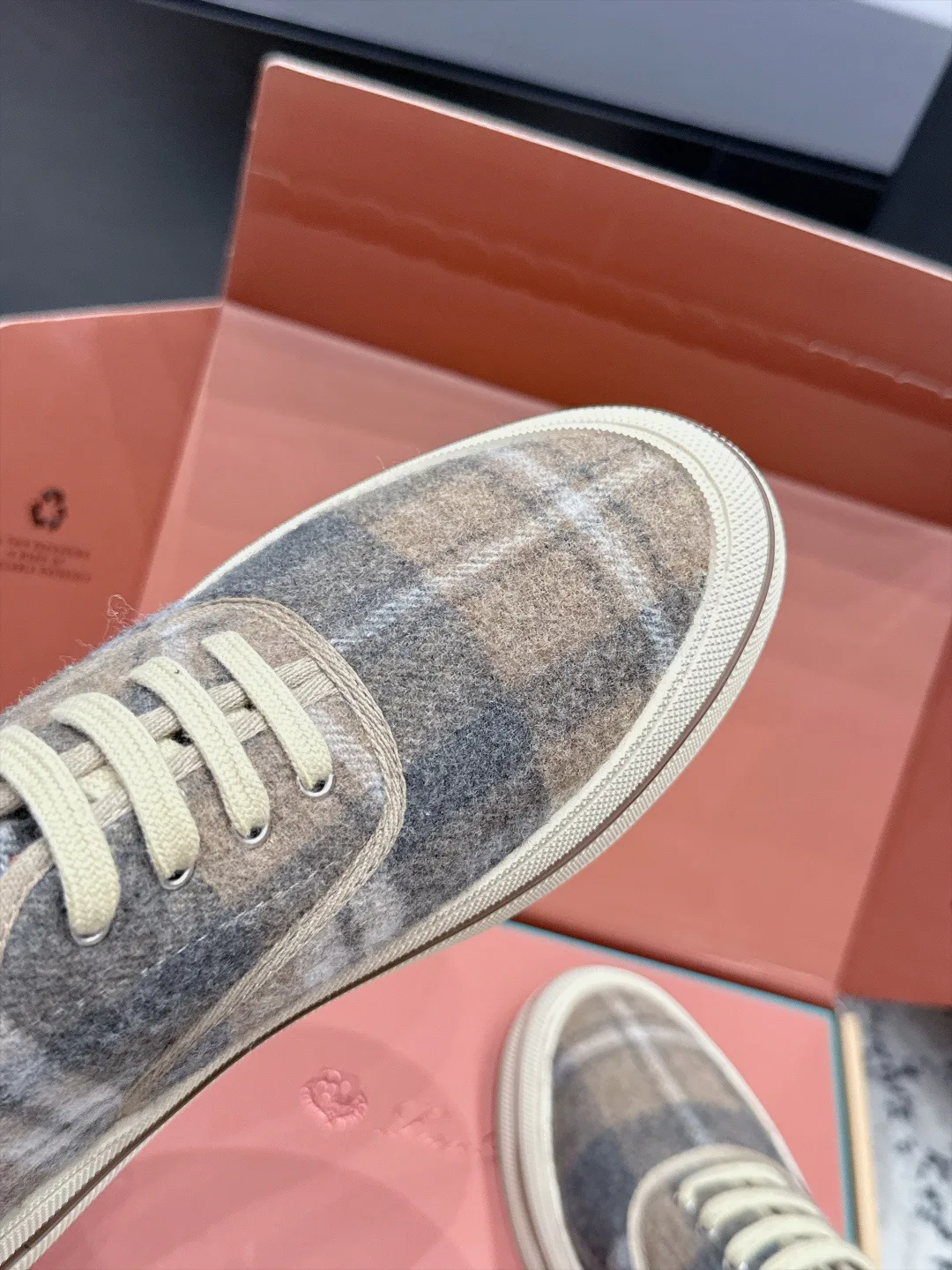 Women's Sneakers LORO PIANA 18406639