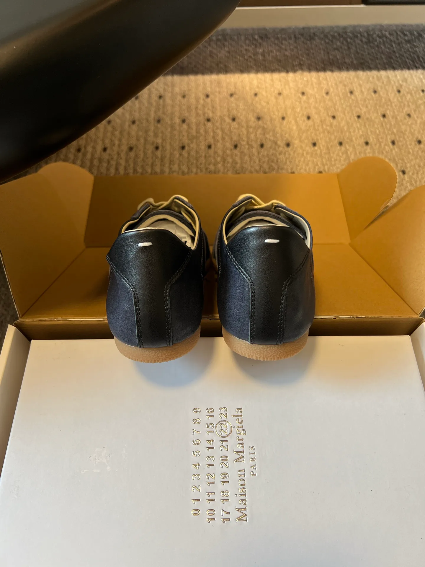 Women's Sneakers MAISON MARGIELA 17686621