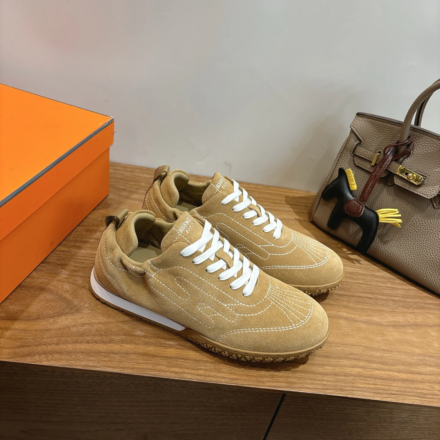 Women's Sneakers HERMES 18006074