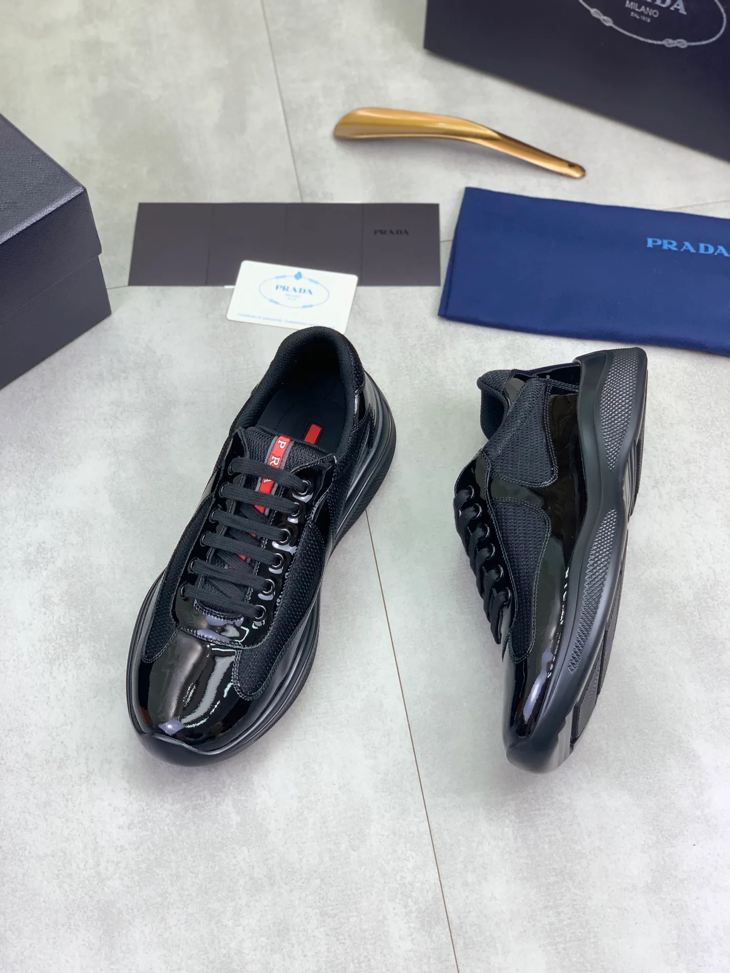 Men's Sneakers PRADA 18365158