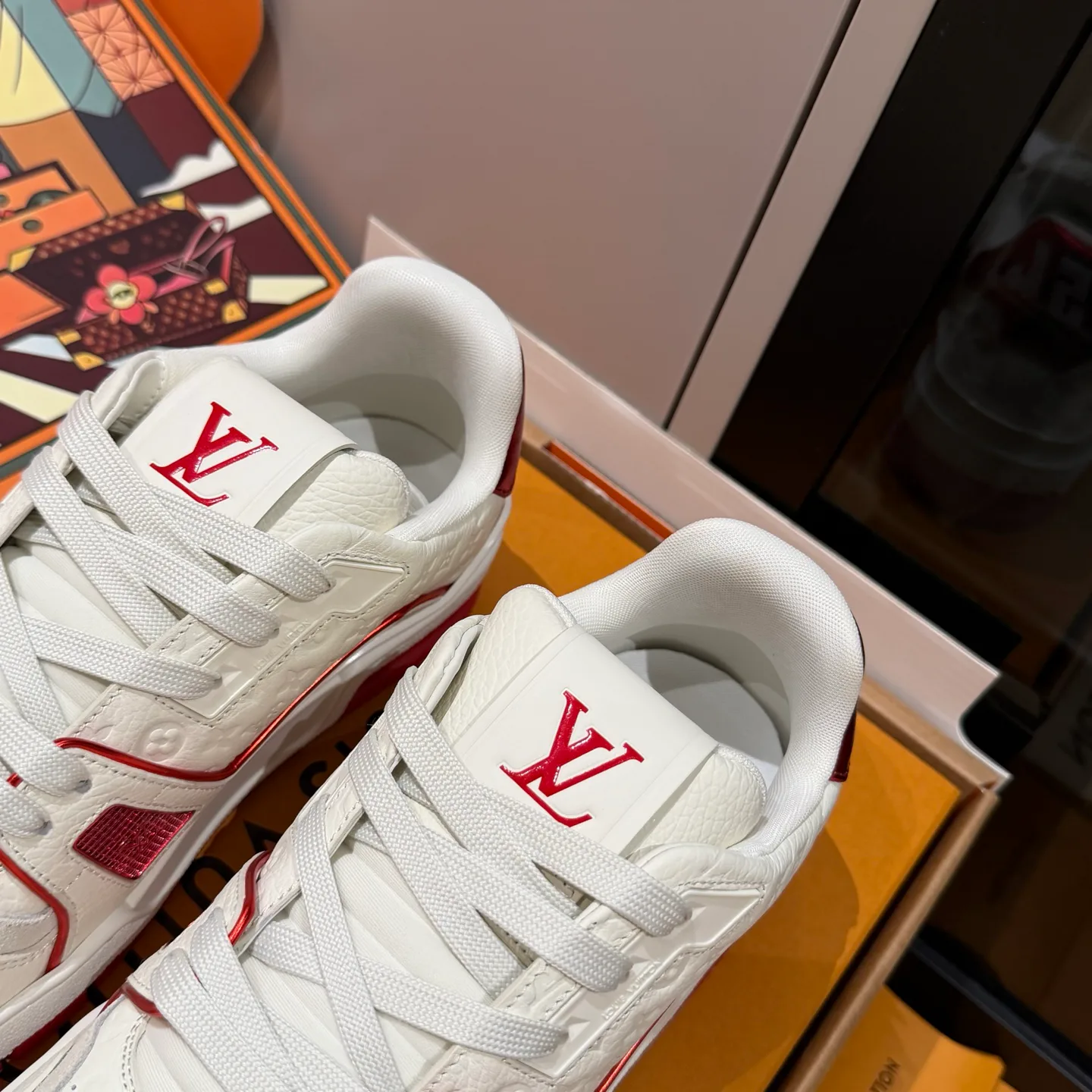 Men's Sneakers LOUIS VUITTON 18121552