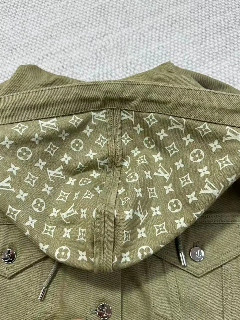 Women's Jackets And Down Jackets LOUIS VUITTON 18189413