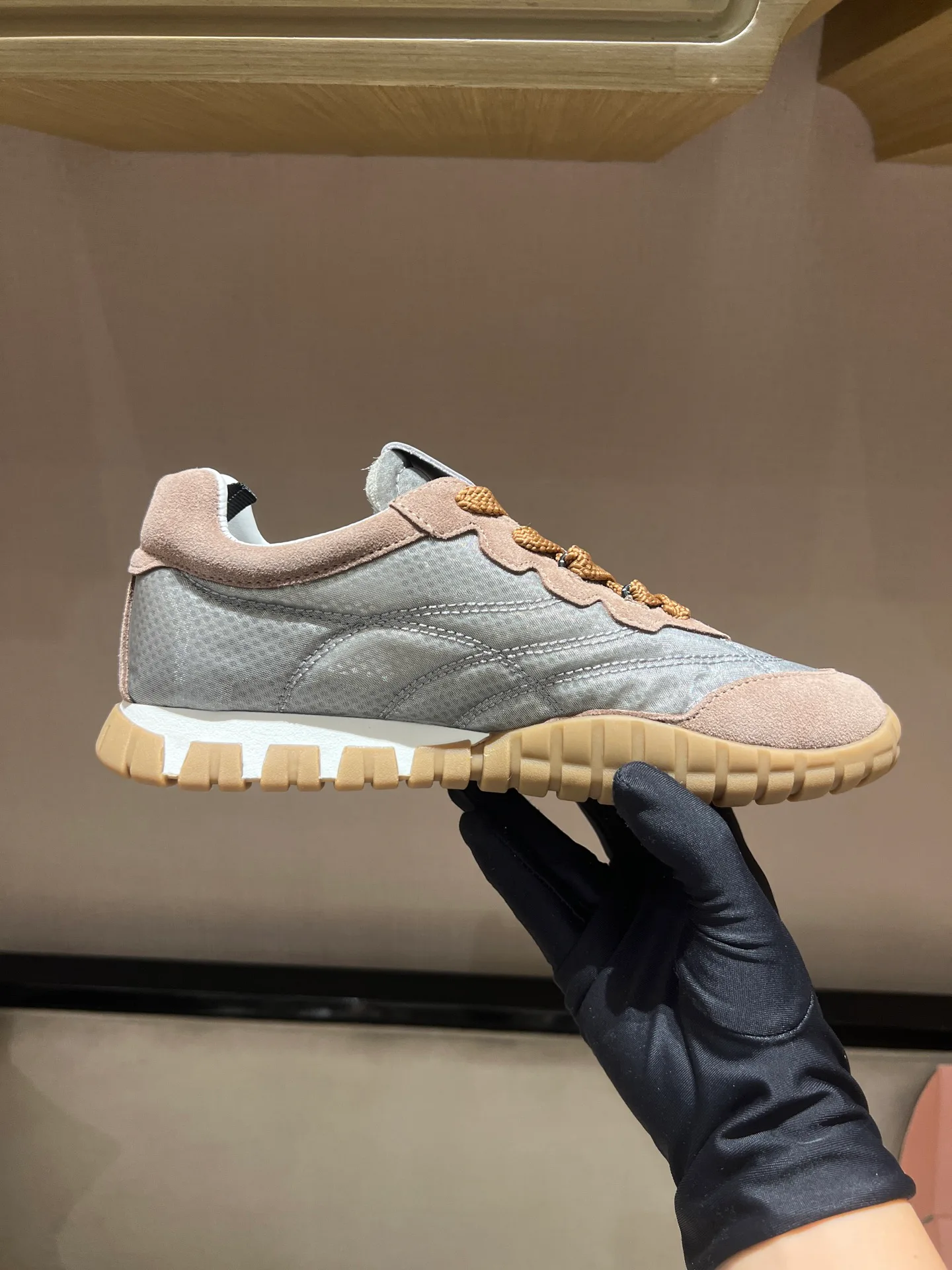 Women's Sneakers MIU MIU 18020564