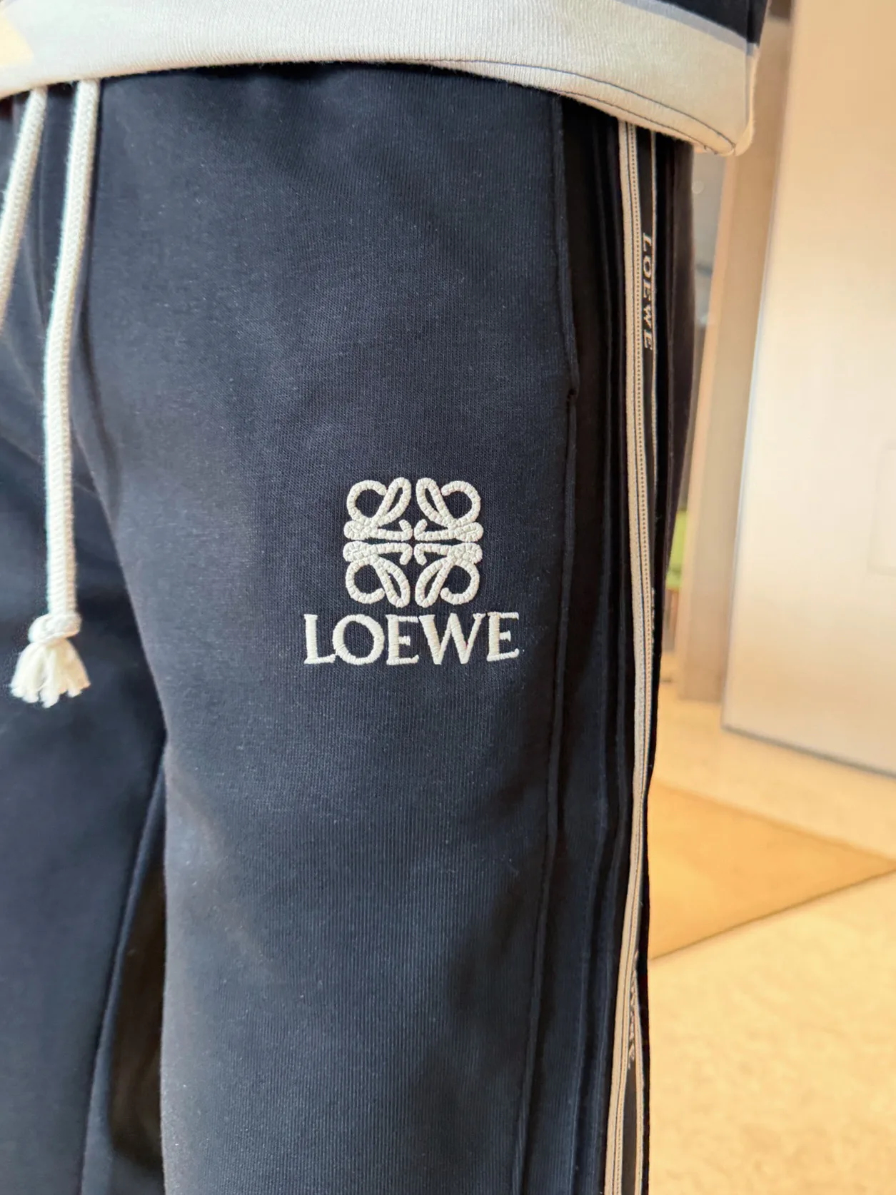 Men's Trousers LOEWE 18345733