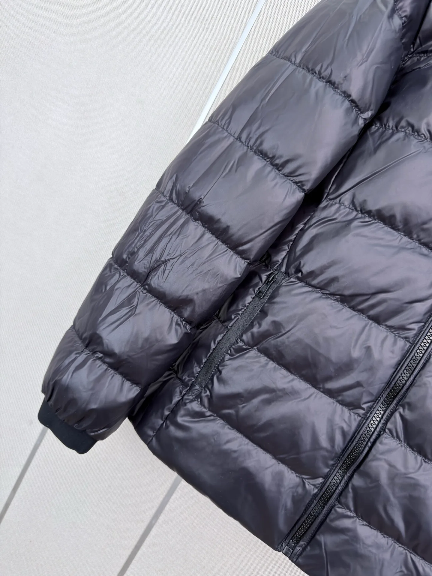 Women's Jackets And Down Jackets MONCLER 18501656