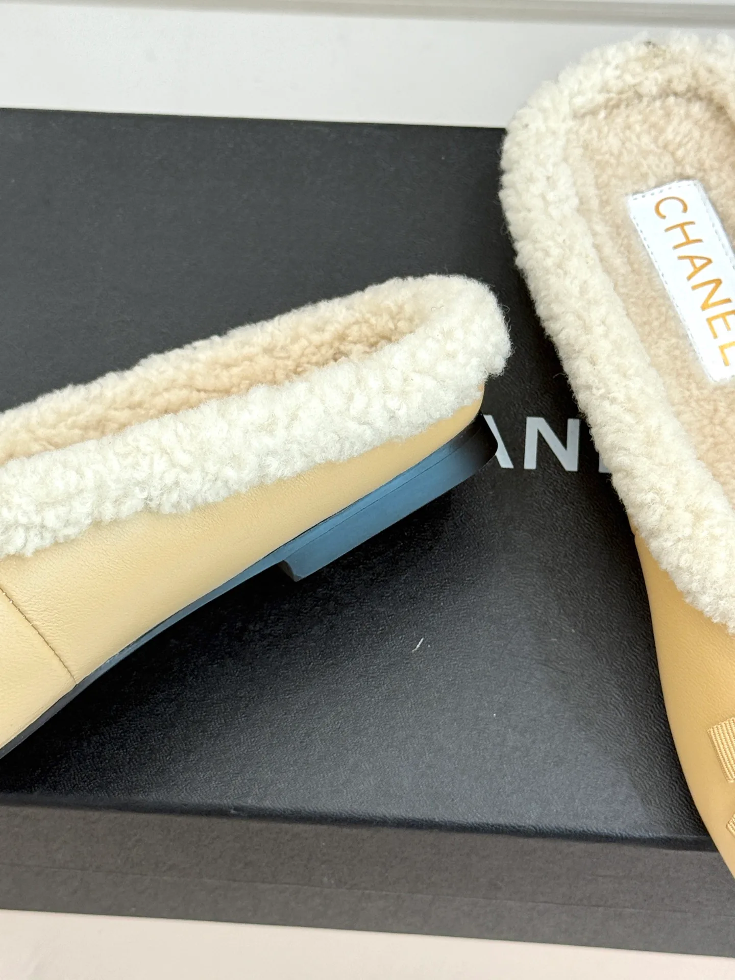 Women's Mules And Clogs CHANEL 17938392