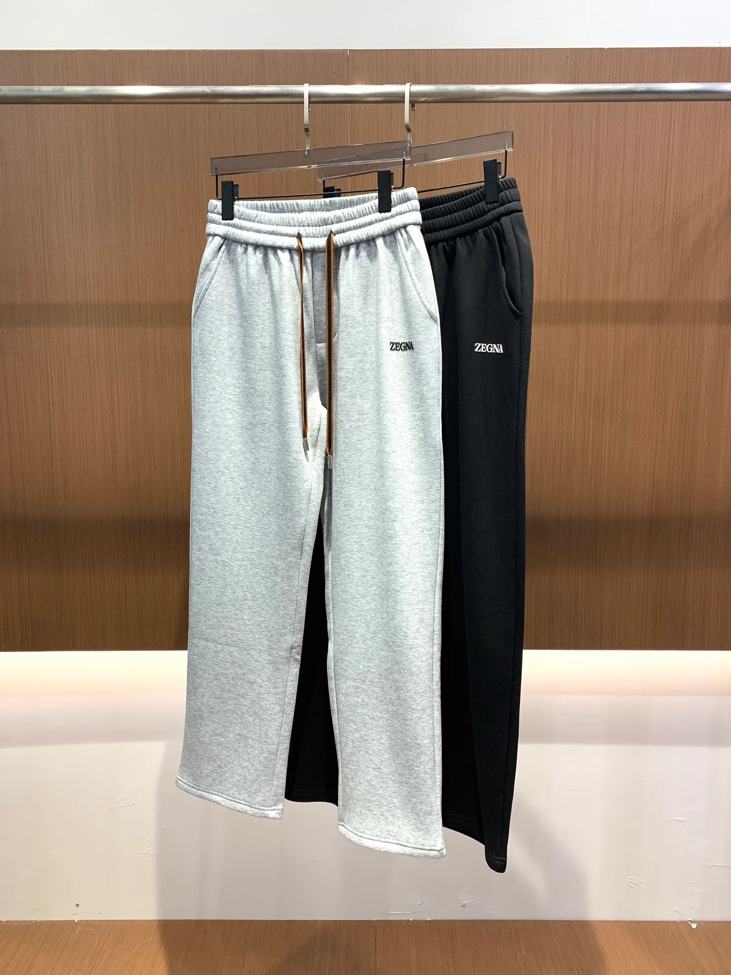 Men's Trousers ZEGNA 18098479