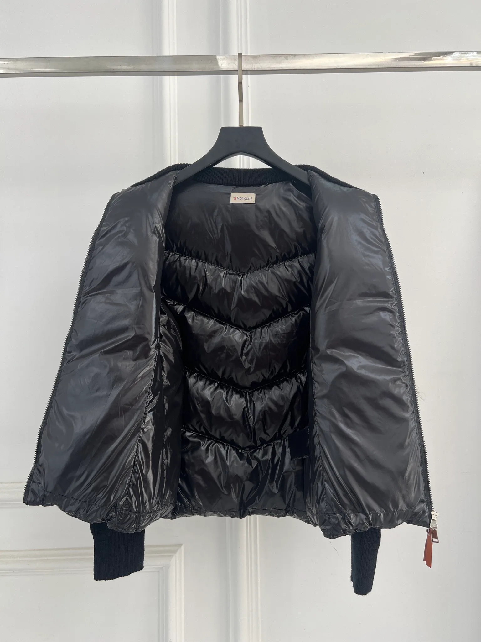 Women's Jackets And Down Jackets MONCLER 18415617