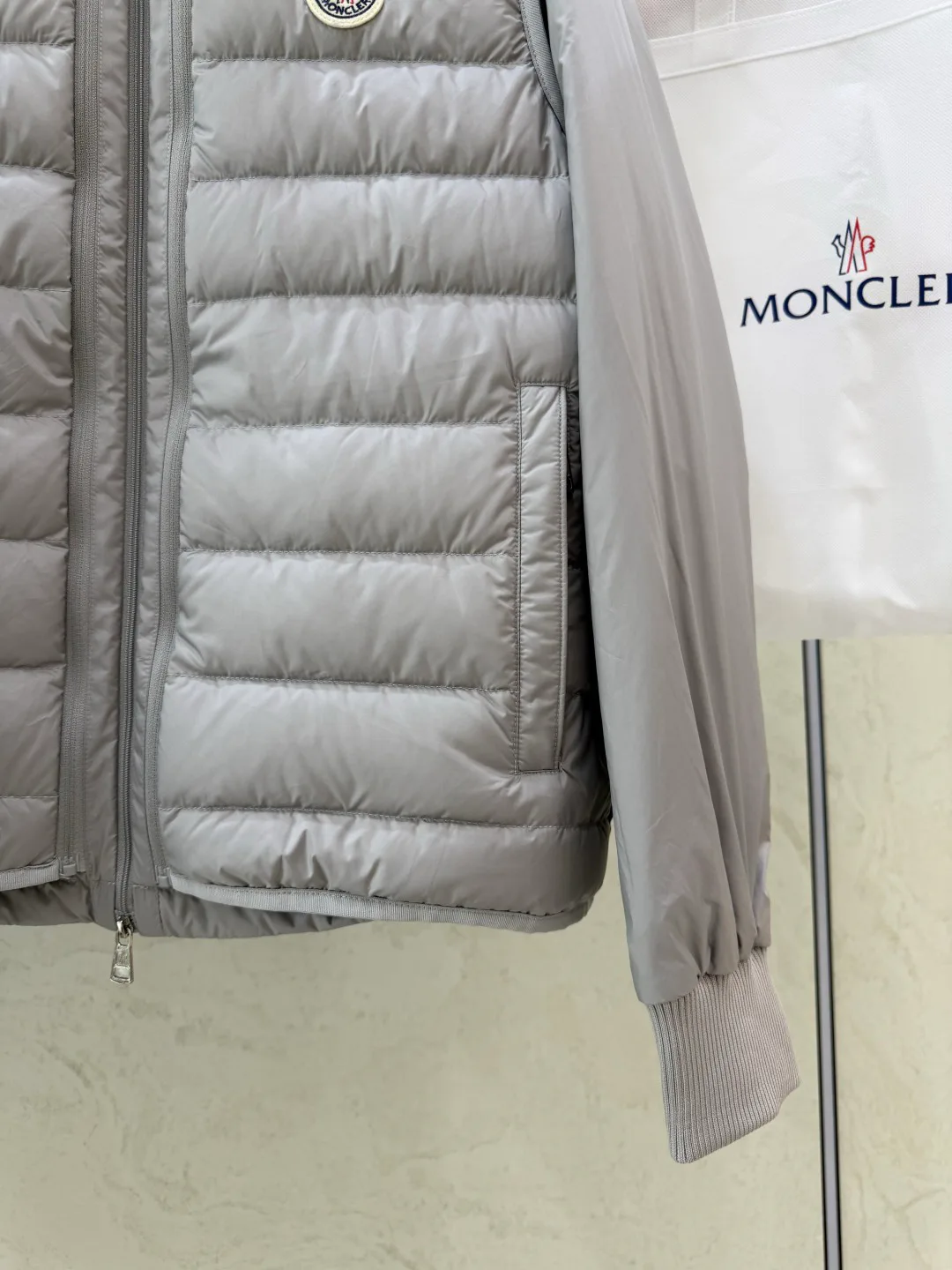 Men's Jackets And Down Jackets MONCLER 18507136