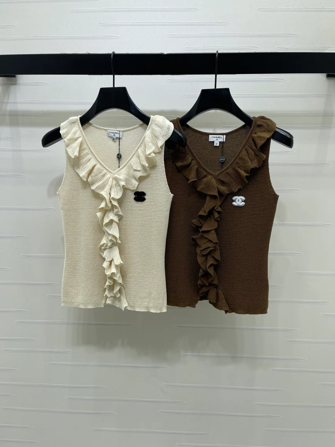 Women's Vests CHANEL 17737740