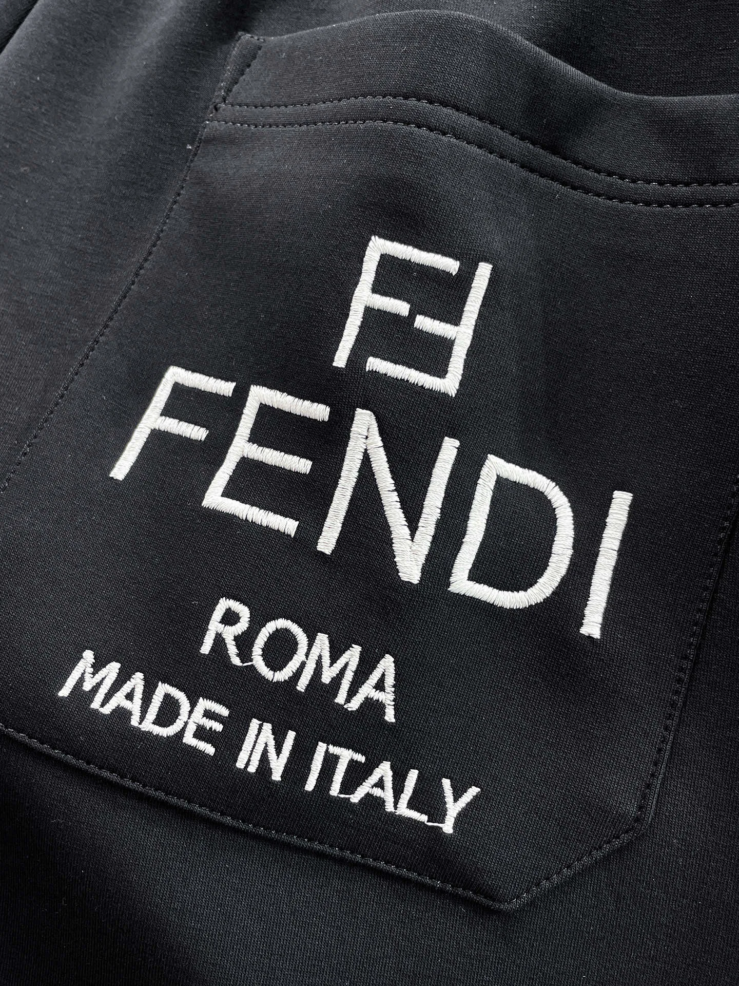 Men's Trousers FENDI 18499589