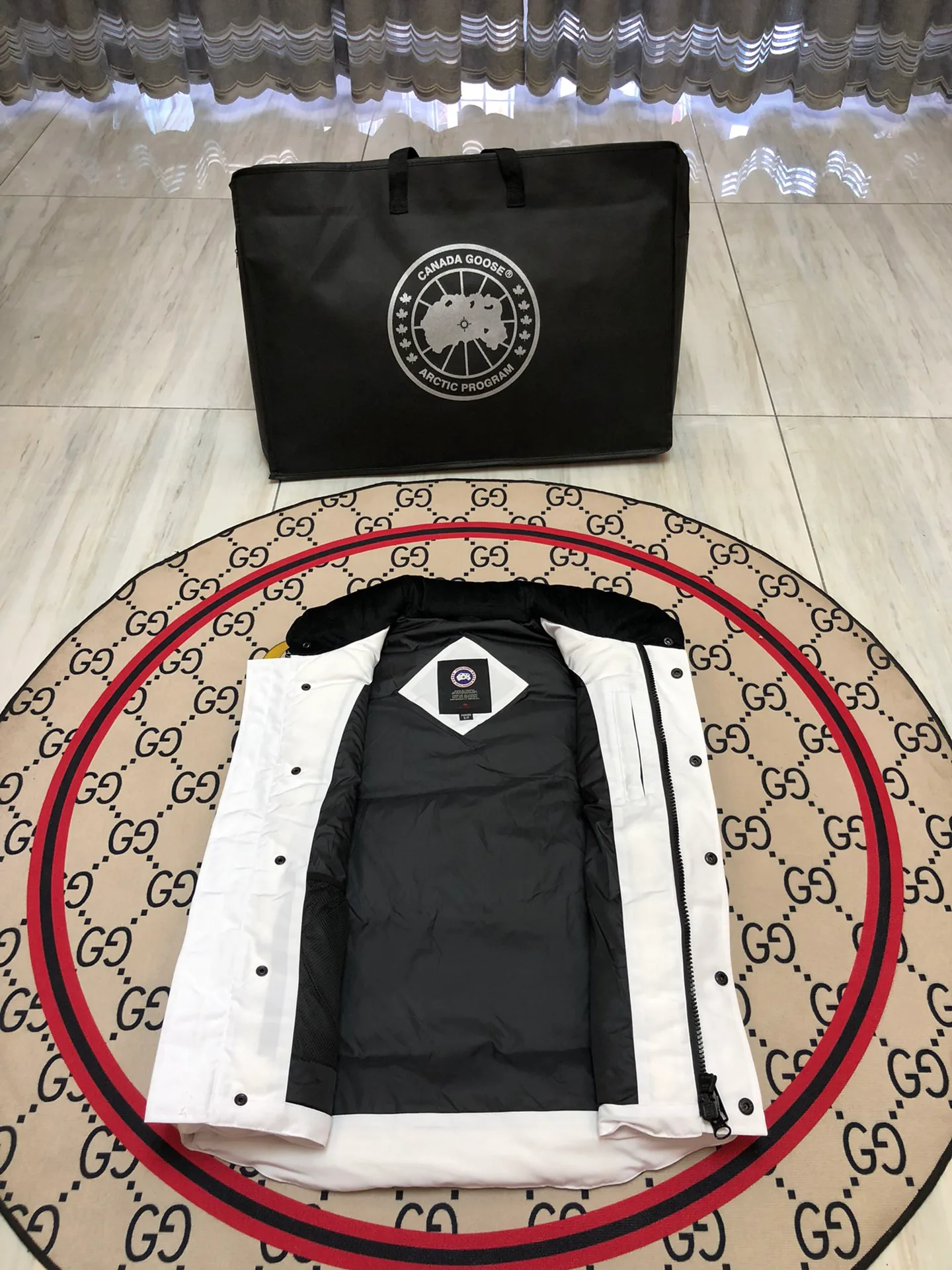 Women's Vests CANADA GOOSE 17902581