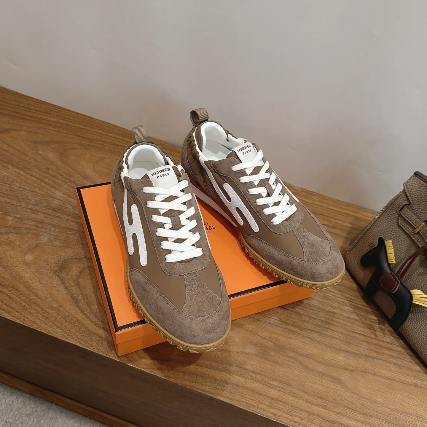 Women's Sneakers HERMES 18230838