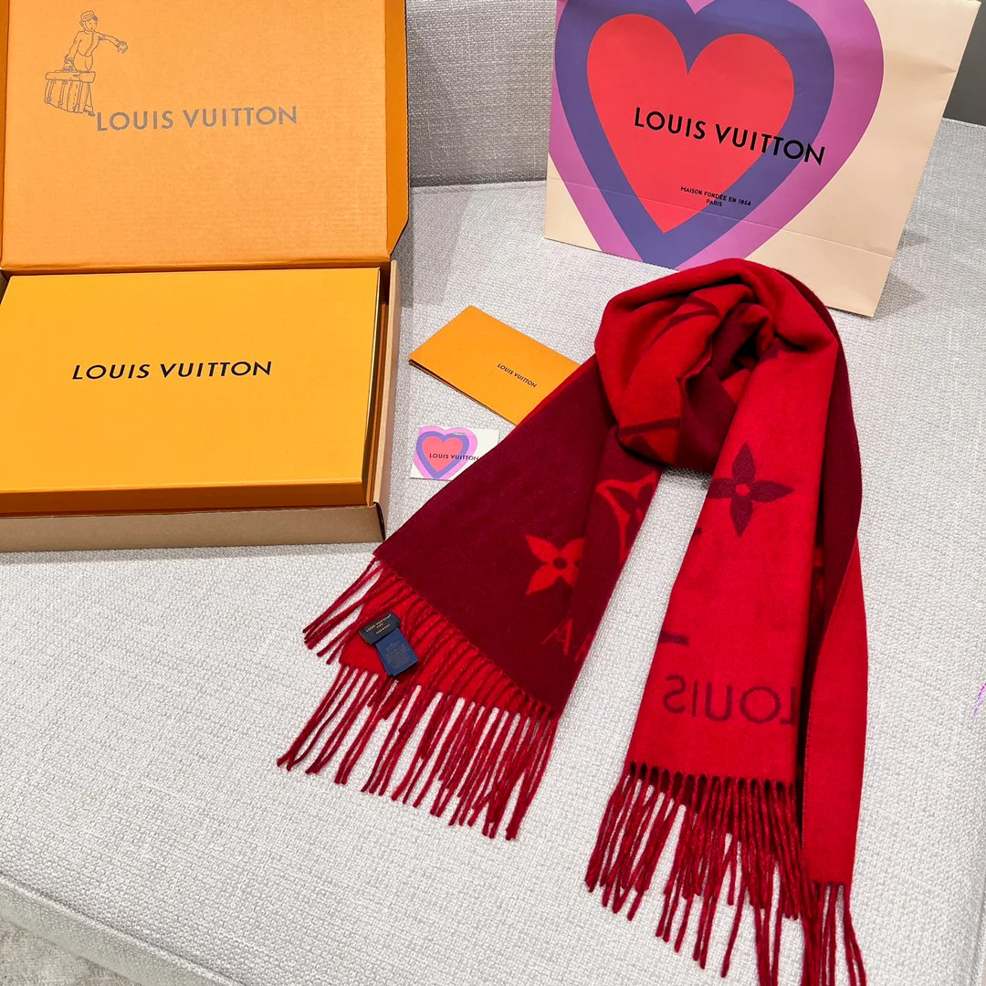 Scarves LOUIS VUITTON 18210431