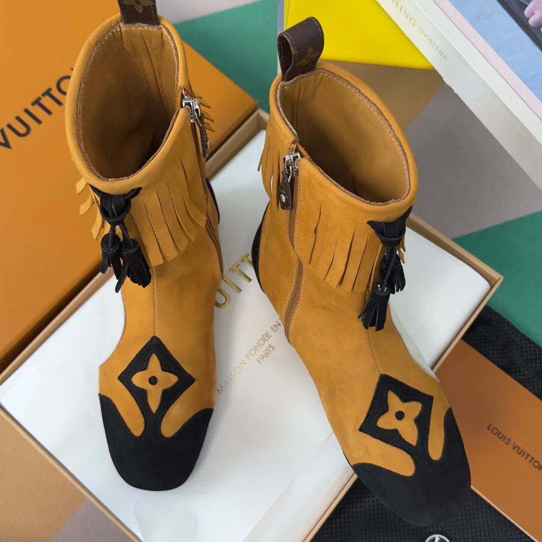 Women's Booties LOUIS VUITTON 17950586