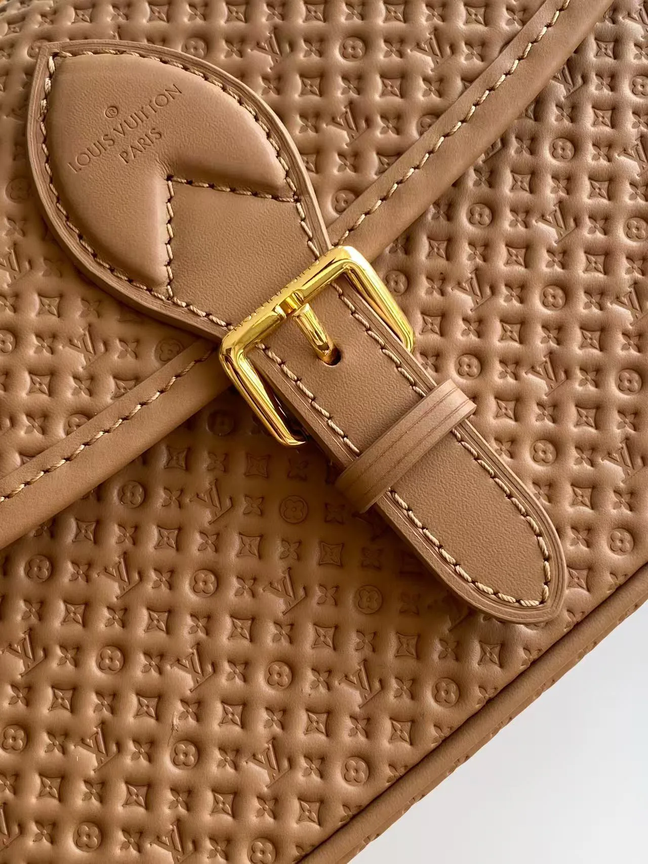 Women's Classic Handbags LOUIS VUITTON 17904126