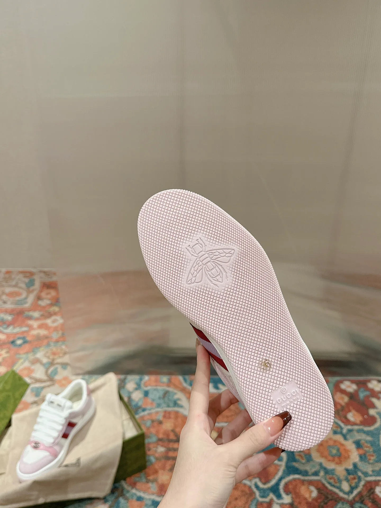 Women's Sneakers GUCCI 17956690