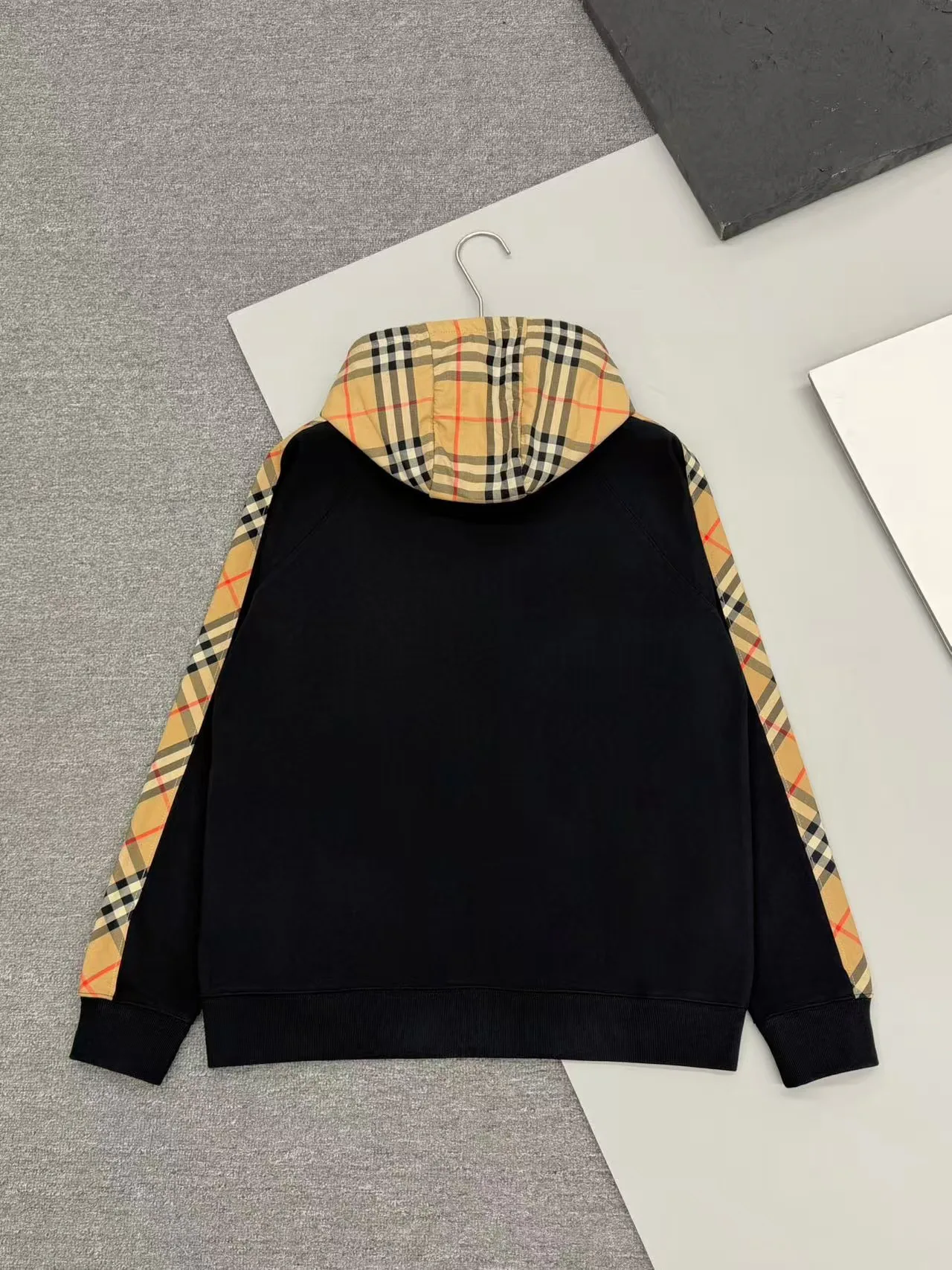 Women's Sweatshirts And Hoodies BURBERRY 18129769
