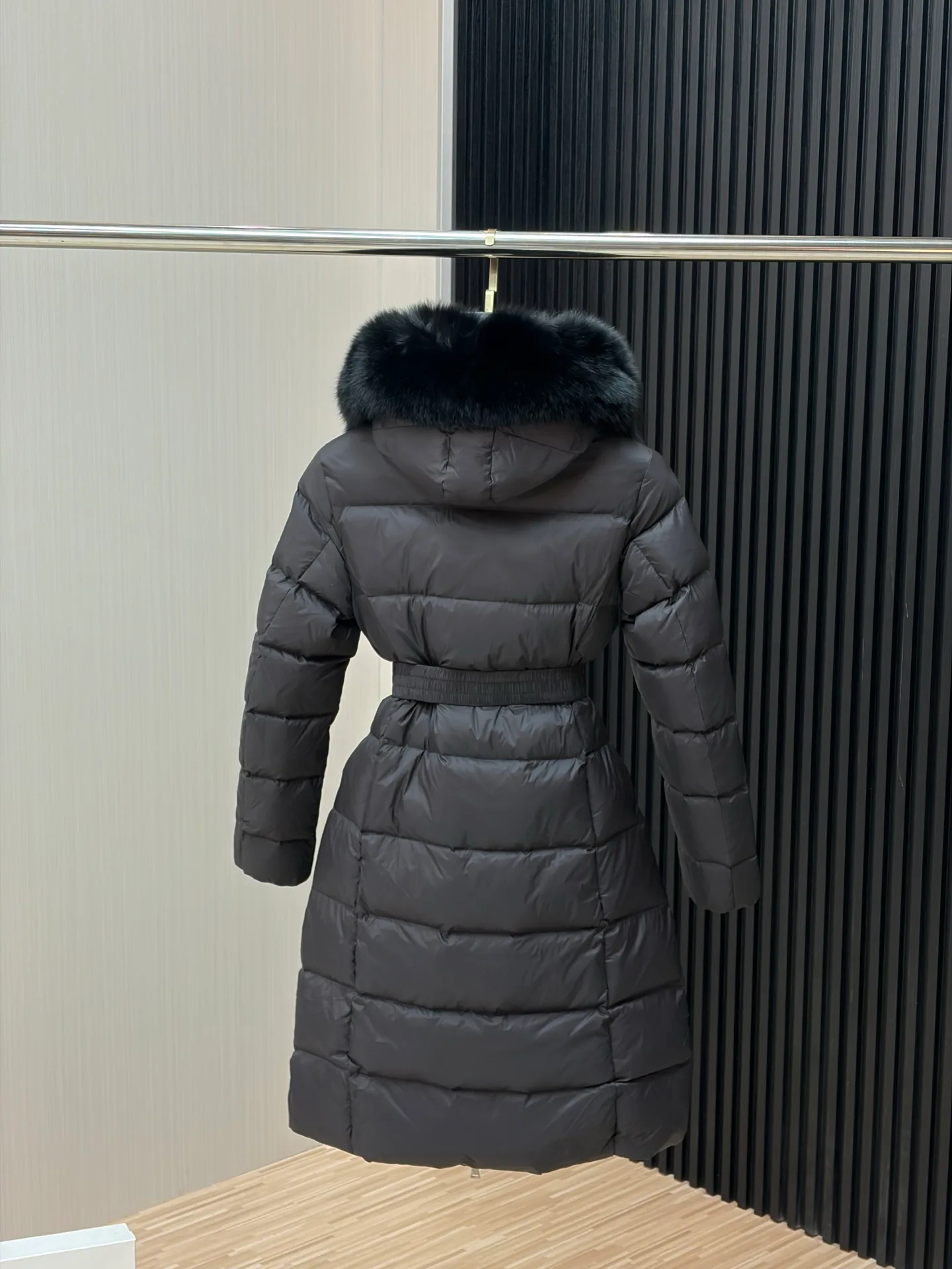 Women's Jackets And Down Jackets MONCLER 17926549