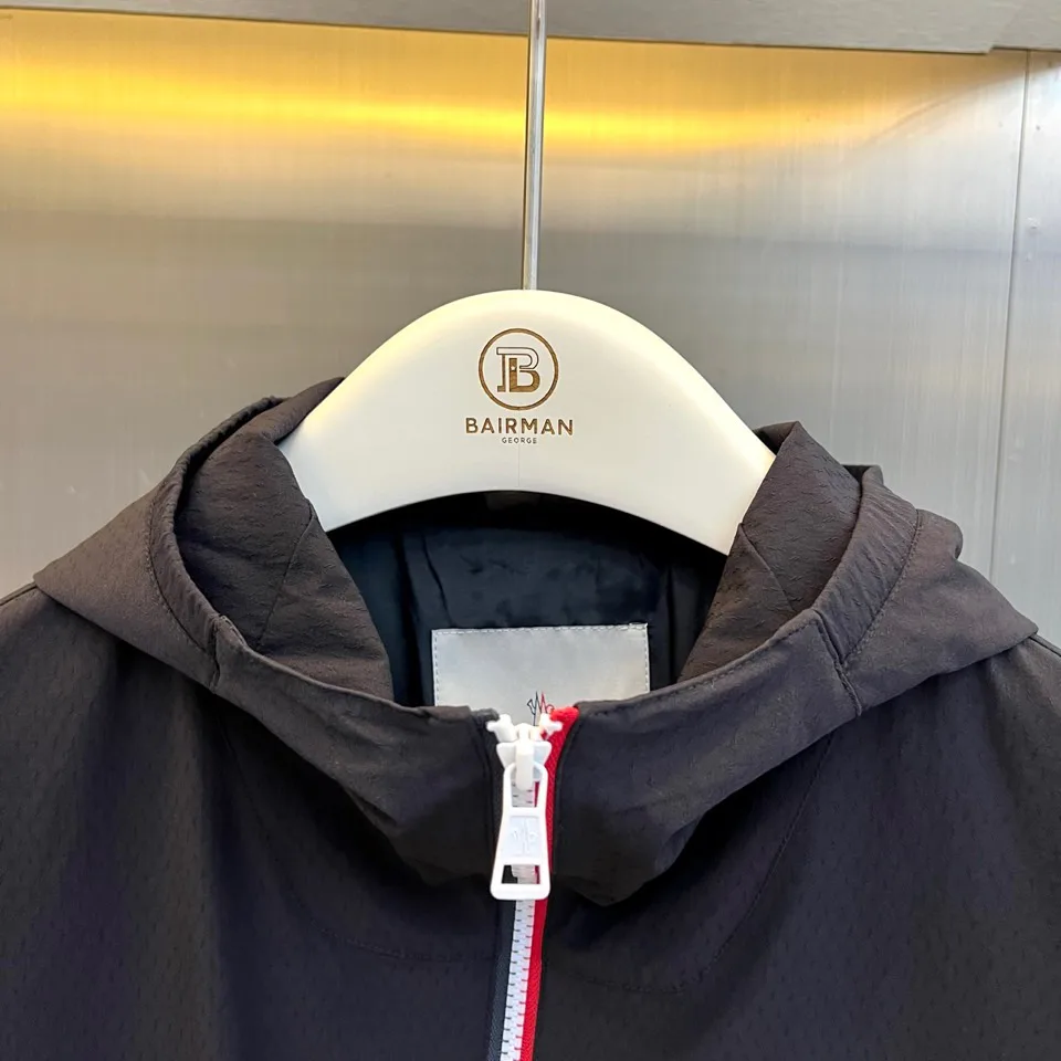 Men's Jackets And Down Jackets MONCLER 18416770