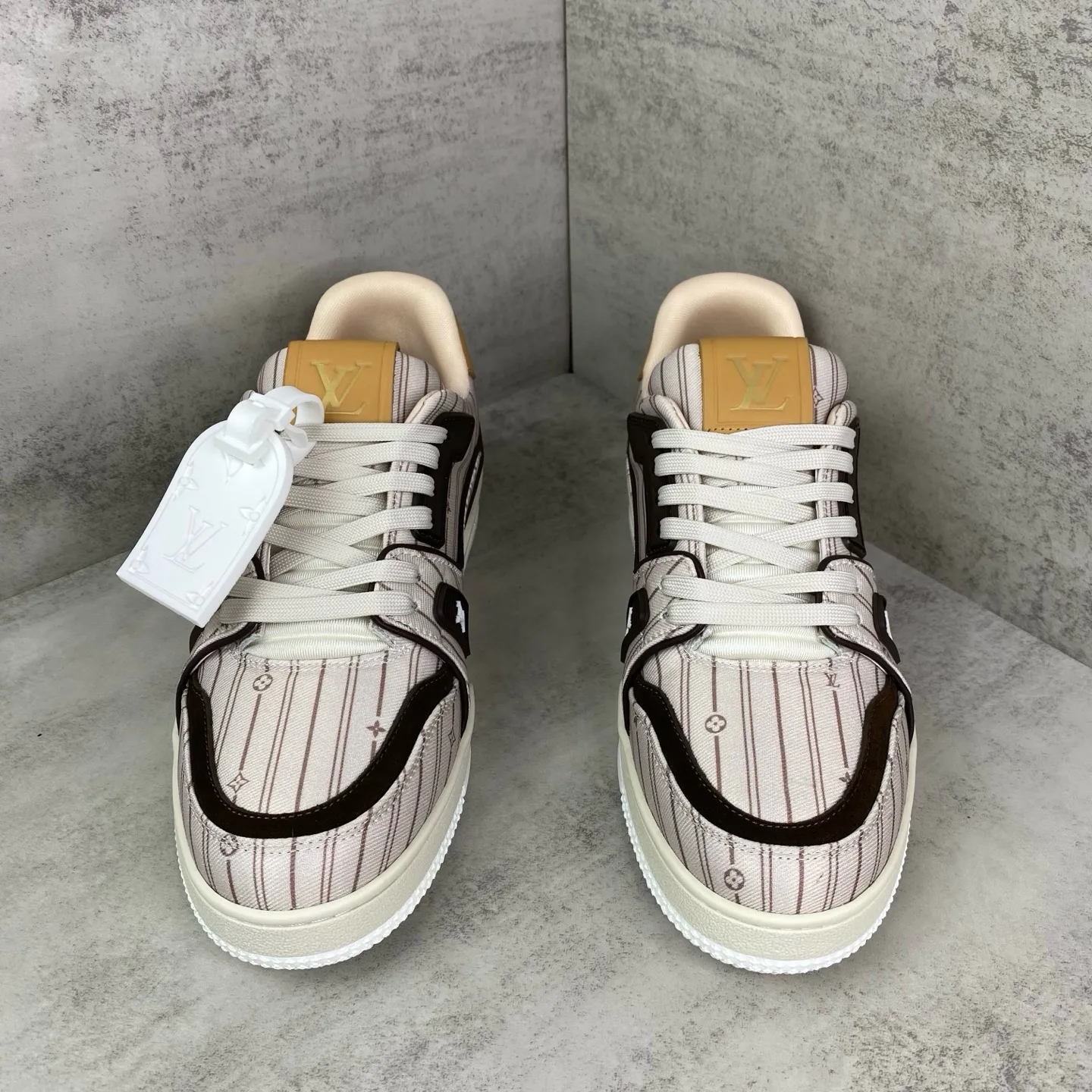 Women's Sneakers LOUIS VUITTON 17961746