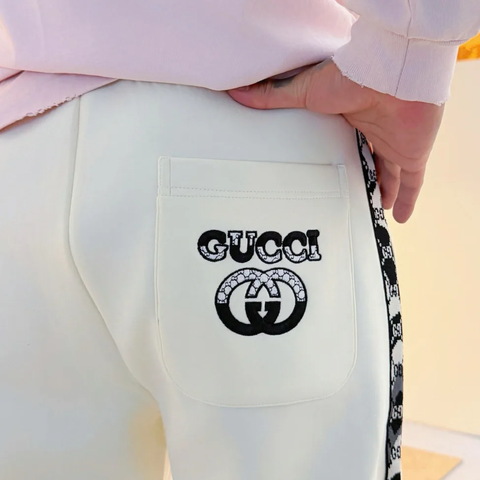 Men's Trousers GUCCI 18197180
