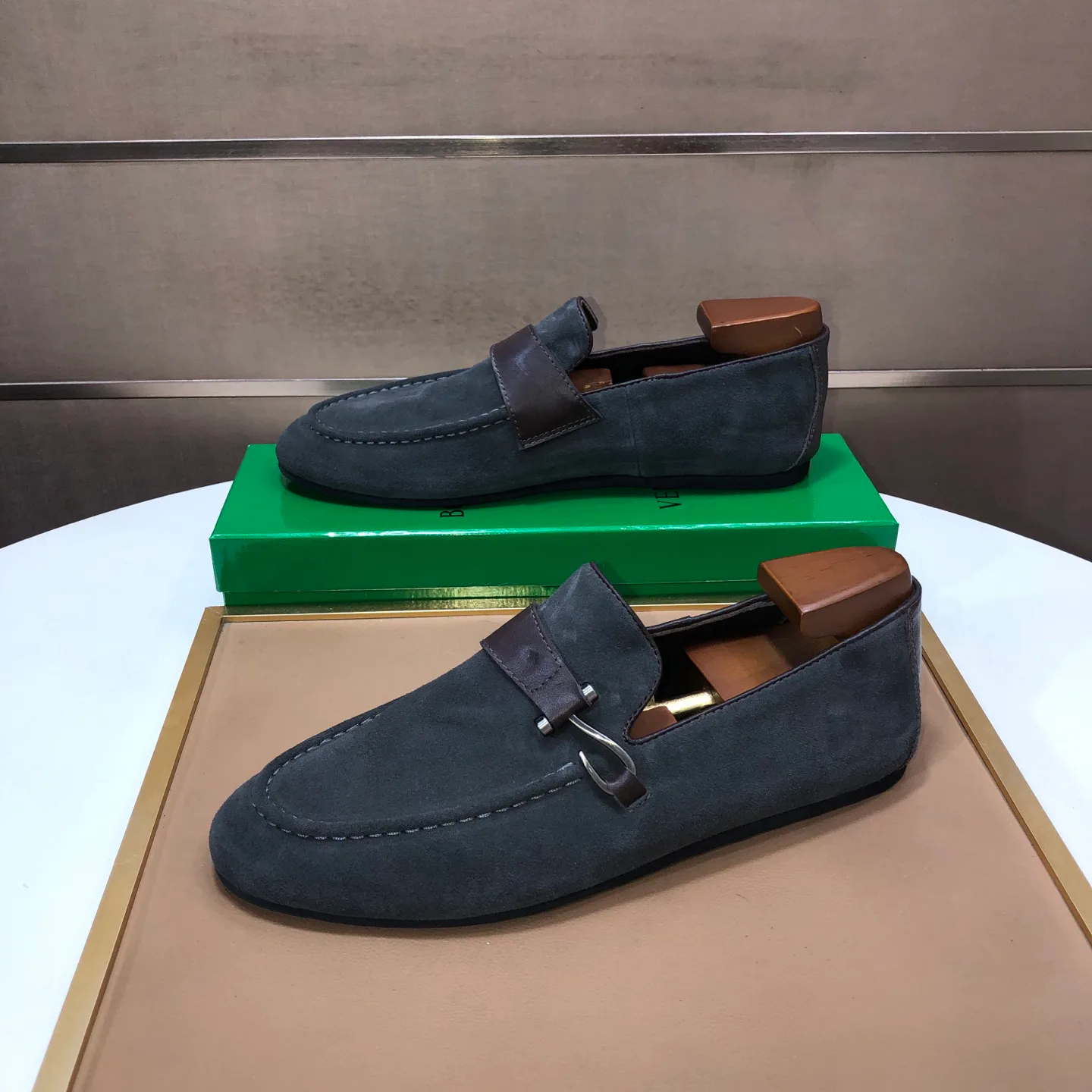 Men's Loafers And Dress Shoes BOTTEGA VENETA 18262223