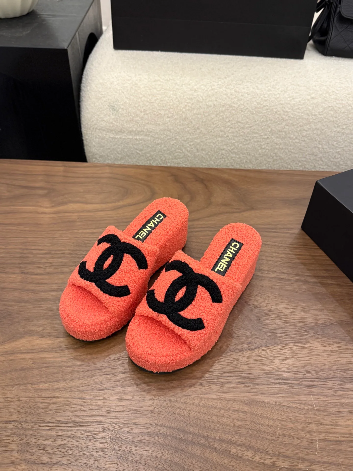 Women's Slippers CHANEL 18440718