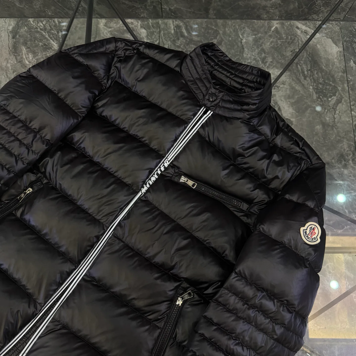 Куртки И Пуховики Мужские Moncler 18684588