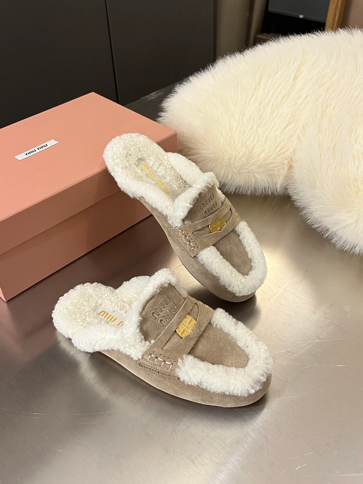 Women's Mules And Clogs MIU MIU 17948627