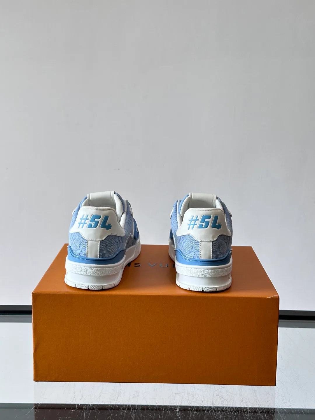 Men's Sneakers LOUIS VUITTON 17760880