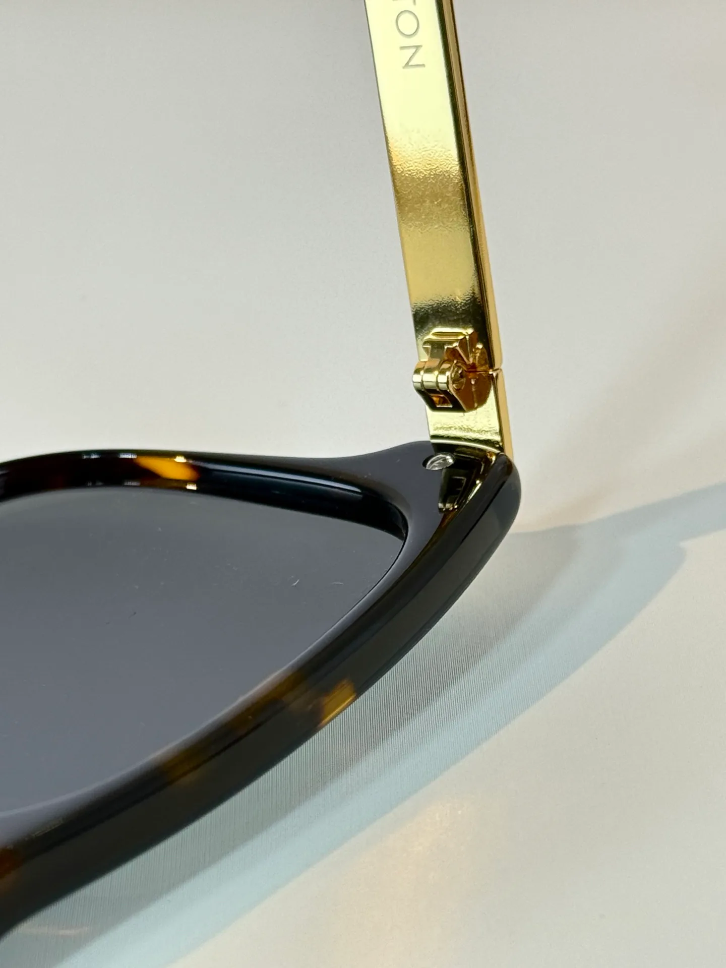 Glasses LOUIS VUITTON 18118087