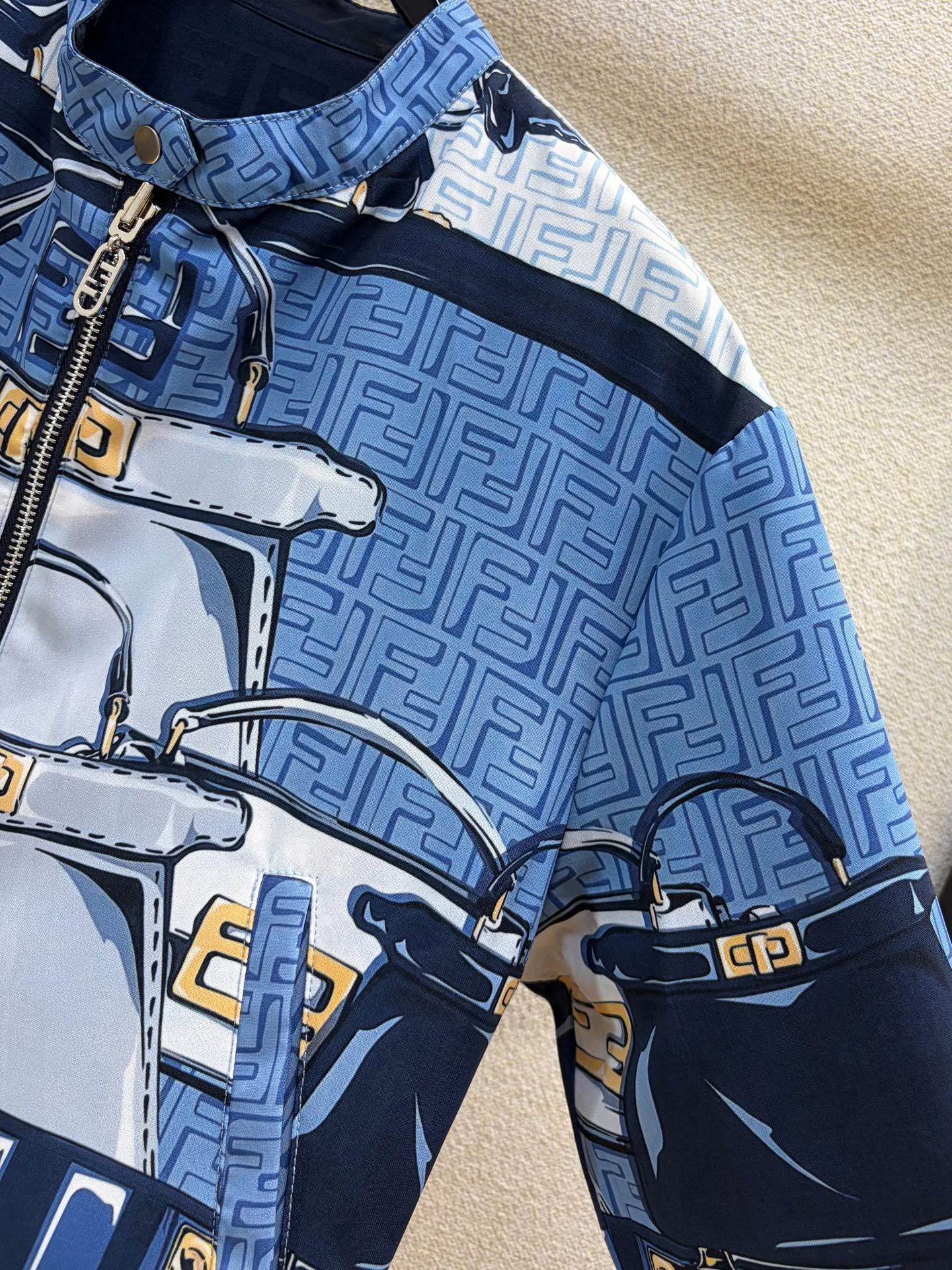 Women's Jackets And Down Jackets FENDI 18408102