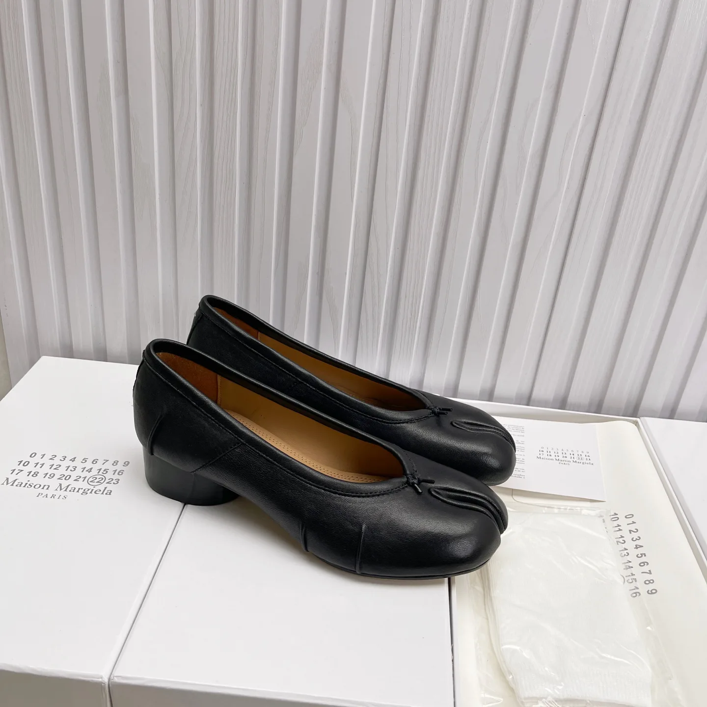 Women's Heels MAISON MARGIELA 18104537