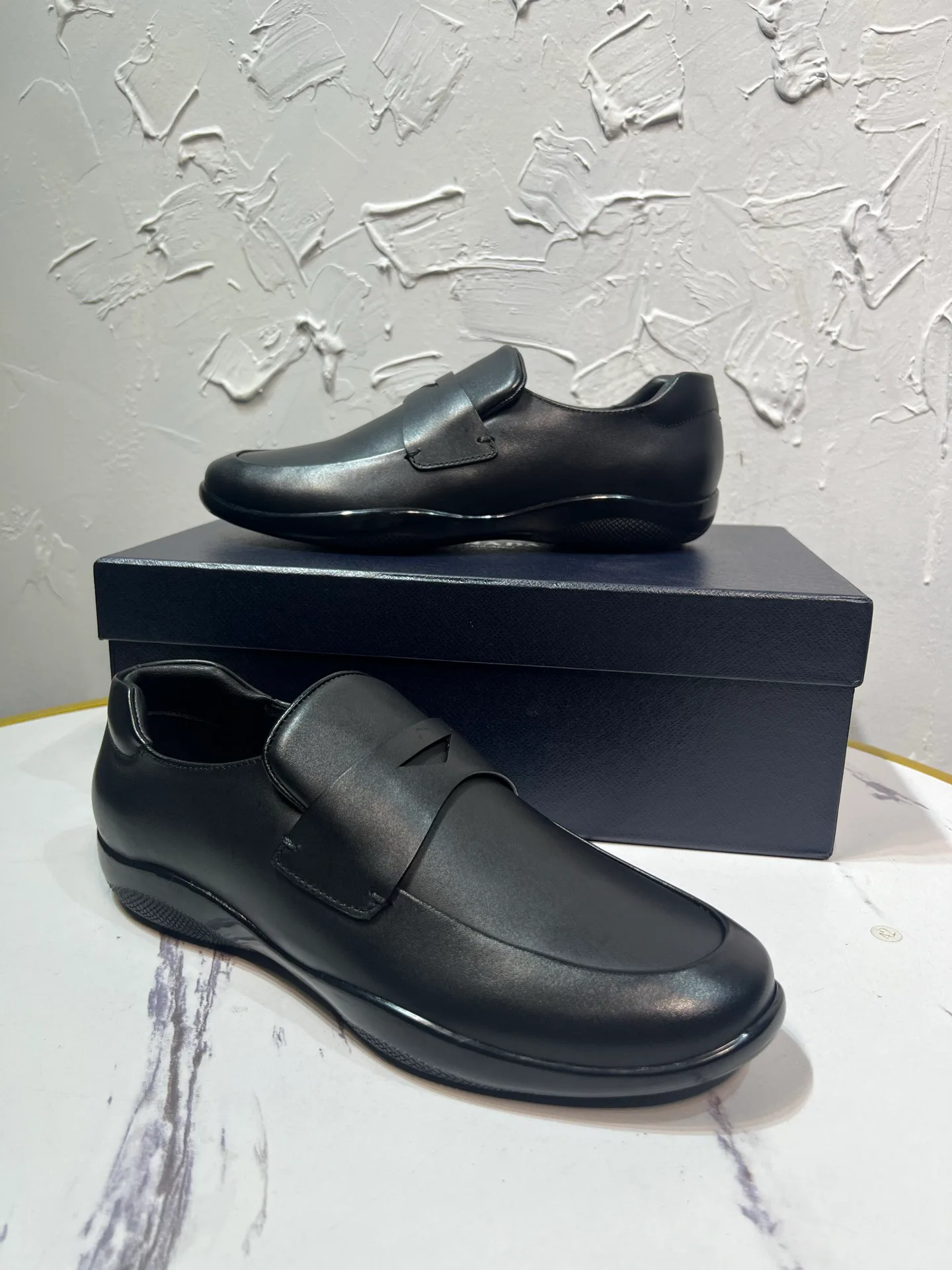 Men's Loafers And Dress Shoes PRADA 17962231