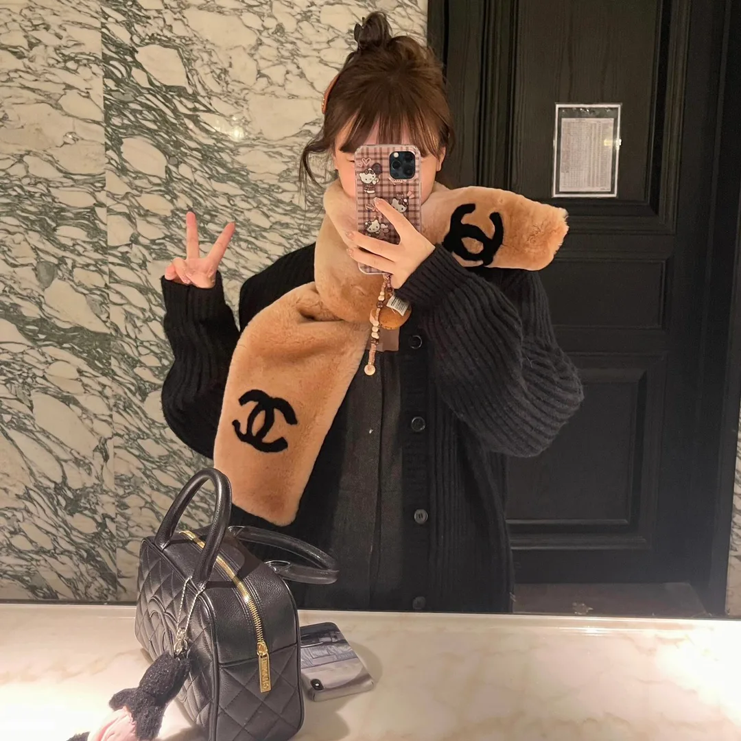 Scarves CHANEL 18347703
