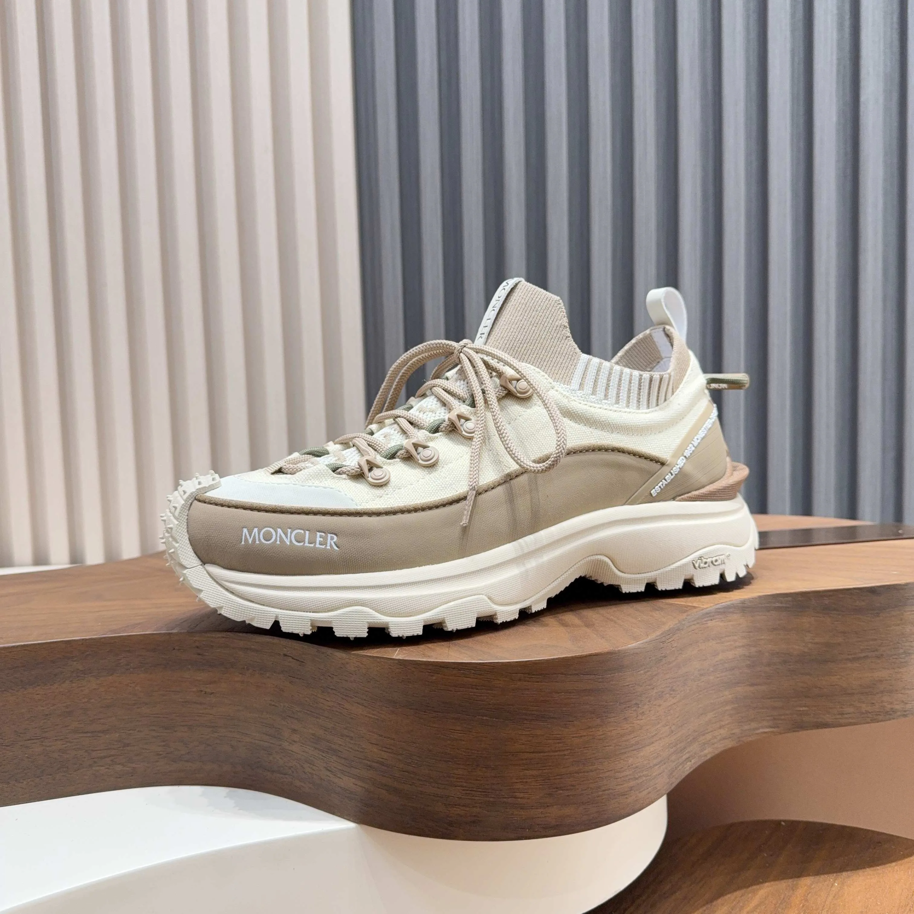 Women's Sneakers MONCLER 18116735