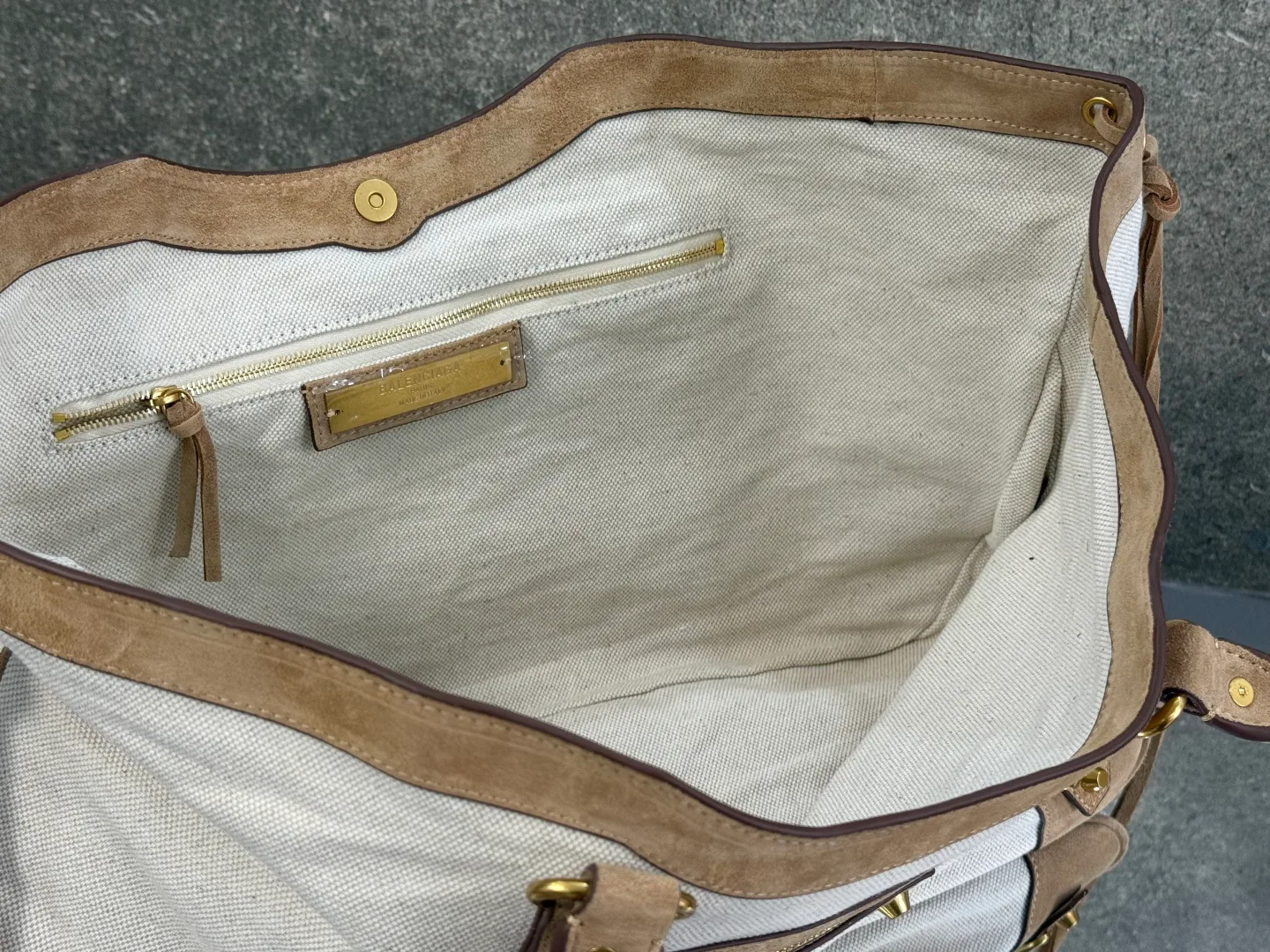Классические Сумки Женские Balenciaga 18608587