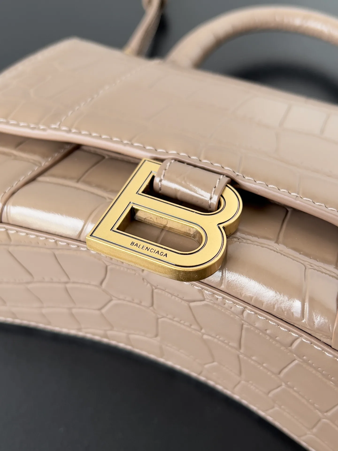 Классические Сумки Женские Balenciaga 18619527